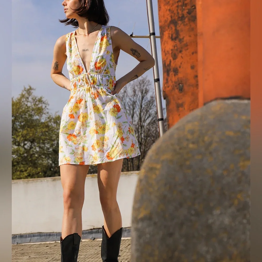Faithfull The Brand Korita mini dress in palermo floral print retro vacation - Picture 2 of 13
